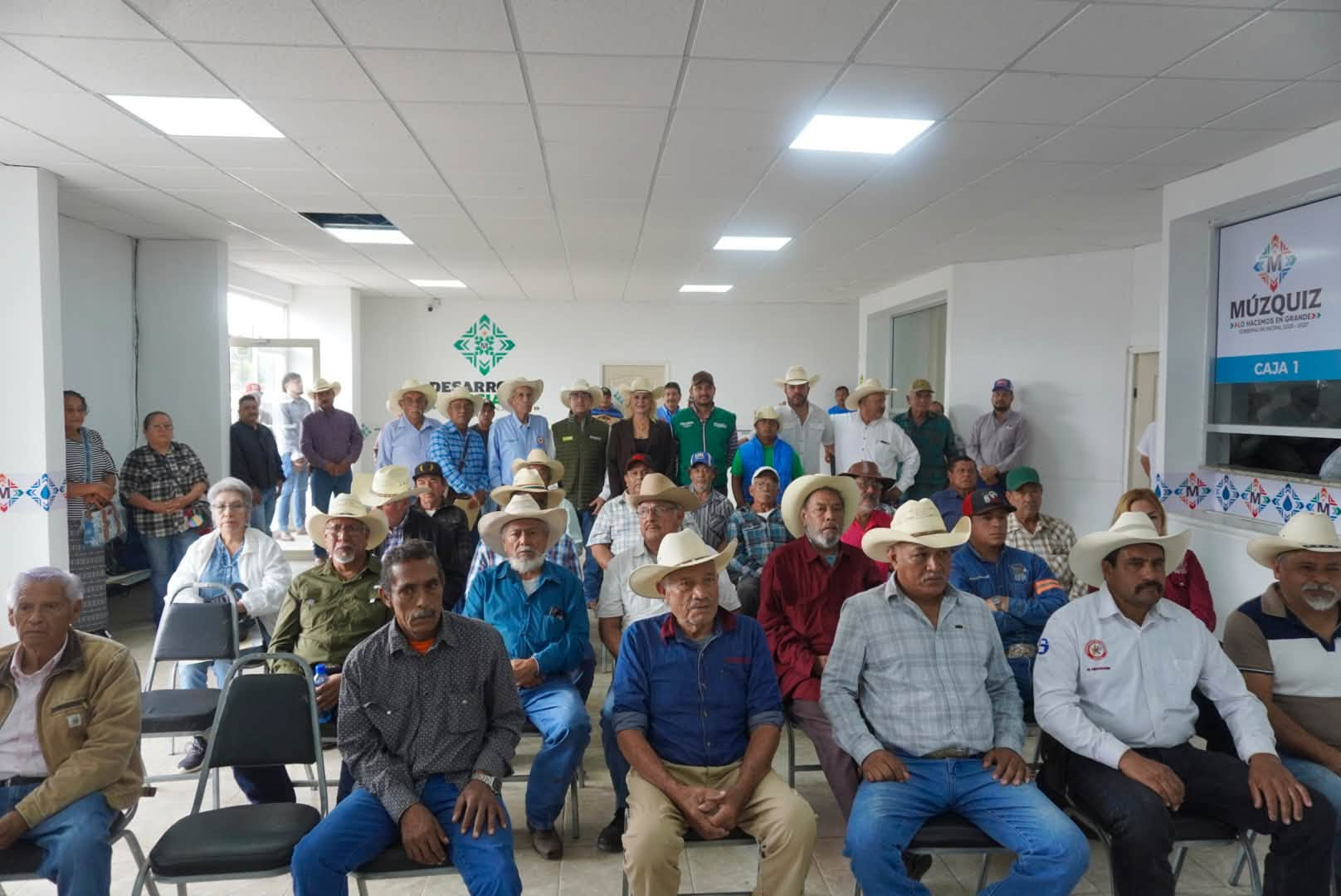 ENTREGAN 14 TONELADAS DE SEMILLA DE AVENA A PRODUCTORES DE MÚZQUIZ