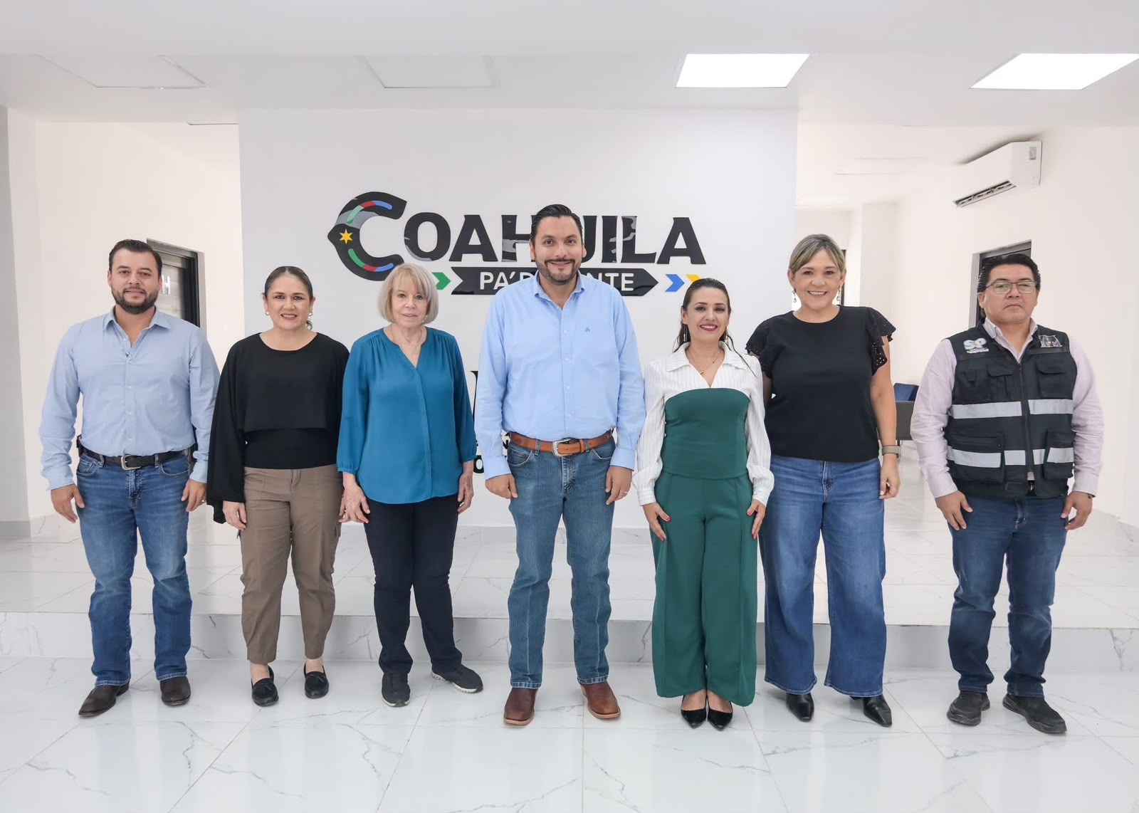 CARLOS VILLARREAL COORDINA AGENDA DE TRABAJO EN MONCLOVA CON MEJORA COAHUILA